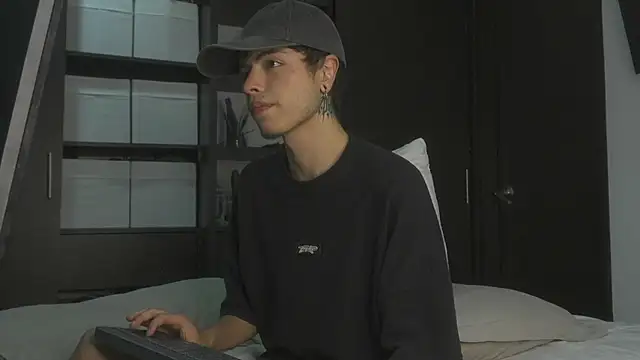 Snapshot of _morghan_ chatting on 02/25/25, 06:14  morghan  online show from 02/25/25, 06:14