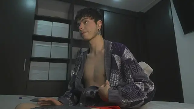 Snapshot of _morghan_ chatting on 03/14/25, 03:15  morghan  online show from 03/14/25, 03:15