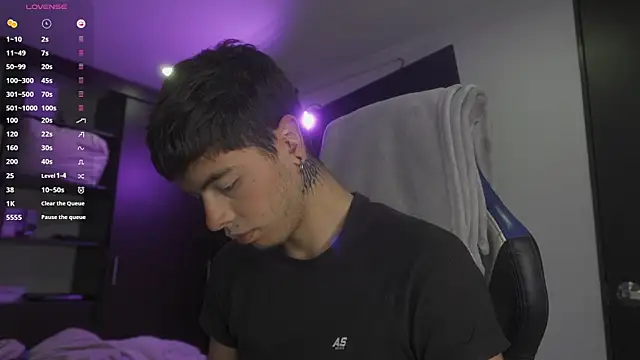 Snapshot of _morghan_ chatting on 09/15/25, 01:49  morghan  online show from 09/15/25, 01:49