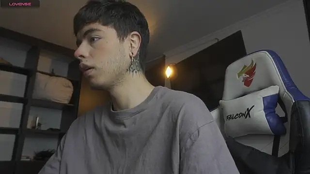 Snapshot of _morghan_ chatting on 09/19/25, 04:07  morghan  online show from 09/19/25, 04:07