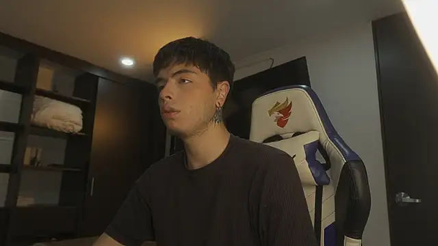 Snapshot of _morghan_ chatting on 09/30/25, 03:55  morghan  online show from 09/30/25, 03:55