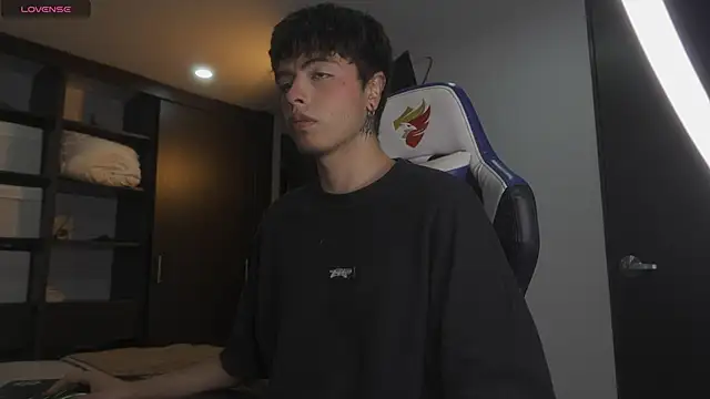 Snapshot of _morghan_ chatting on 10/25/25, 03:58  morghan  online show from 10/25/25, 03:58