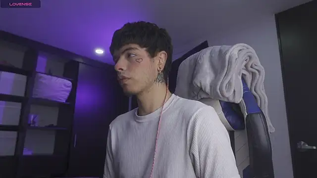 Snapshot of _morghan_ chatting on 10/30/25, 09:04  morghan  online show from 10/30/25, 09:04