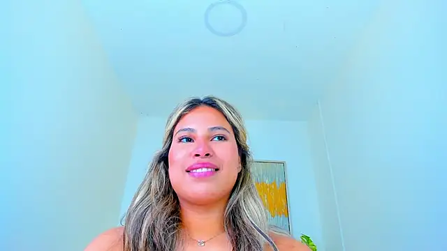 Snapshot of Carlota_peach chatting on 02/05/25, 09:25 Carlota peach online show from 02/05/25, 09:25