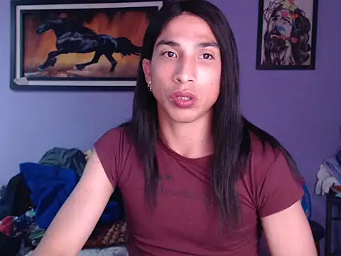 brunettehot77 online show from 05/05/26, 09:01