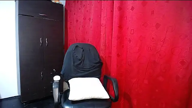 Deiby casas online show from 10/12/25, 07:07