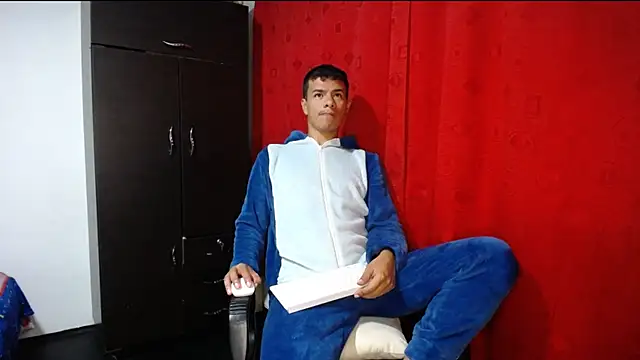 Deiby casas online show from 10/13/25, 08:36