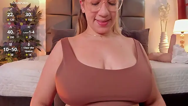 Antonellachic73 online show from 04/23/26, 07:05