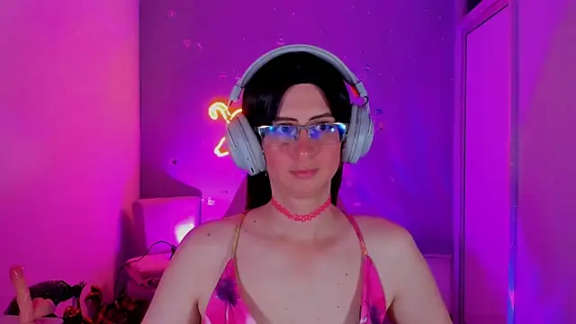 KimberlyJohnsoon online show from 12/22/24, 03:33