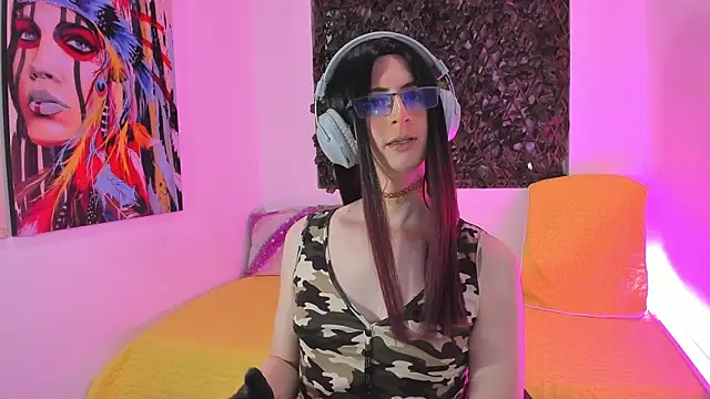 KimberlyJohnsoon online show from 02/05/25, 11:17