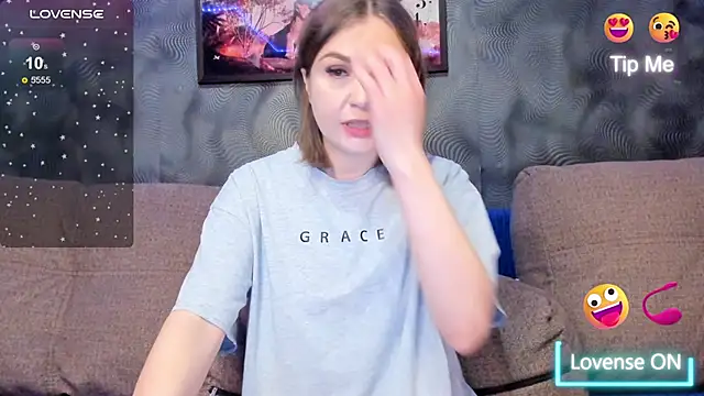 CassieMils online show from 06/18/26, 08:02