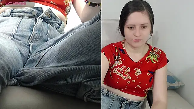 Snapshot of tania_sweet__ chatting on 07/06/26, 04:53 tania sweet online show from 07/06/26, 04:53