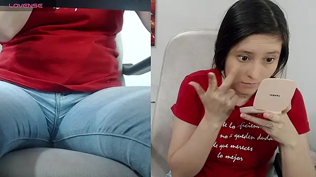 Snapshot of tania_sweet__ chatting on 07/20/26, 03:03 tania sweet online show from 07/20/26, 03:03