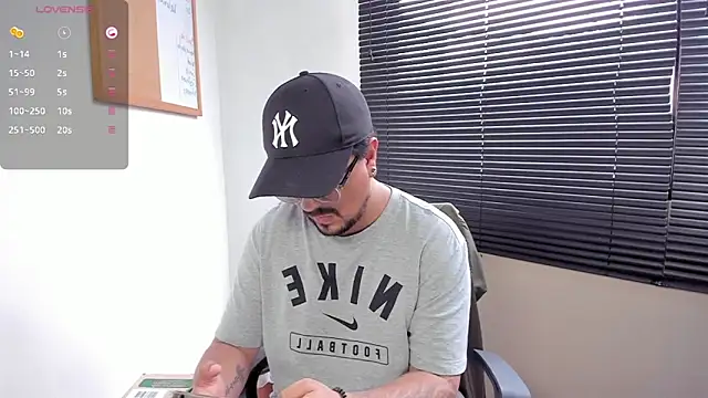 DaviidEvans  online show from 12/02/24, 05:26