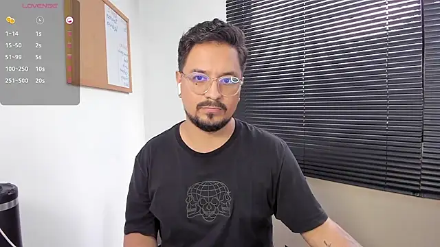 DaviidEvans  online show from 12/21/24, 08:32