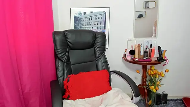 Snapshot of Aries_Mature chatting on 01/22/25, 10:05 Aries Mature online show from 01/22/25, 10:05
