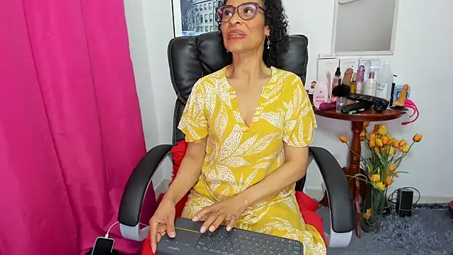 Snapshot of Aries_Mature chatting on 02/01/25, 12:40 Aries Mature online show from 02/01/25, 12:40