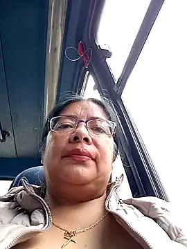 Snapshot of __valentina18 chatting on 03/21/25, 04:40   valentina18 online show from 03/21/25, 04:40