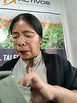   valentina18 online show from 02/24/26, 12:58