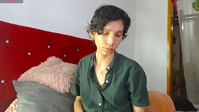 LAICK 01 online show from 04/18/26, 05:44