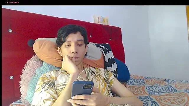 LAICK 01 online show from 04/22/26, 12:24