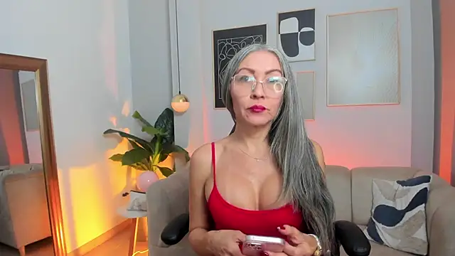 Snapshot of _Nicoletteshea_ chatting on 07/07/26, 11:42 Nicoletteshea online show from 07/07/26, 11:42