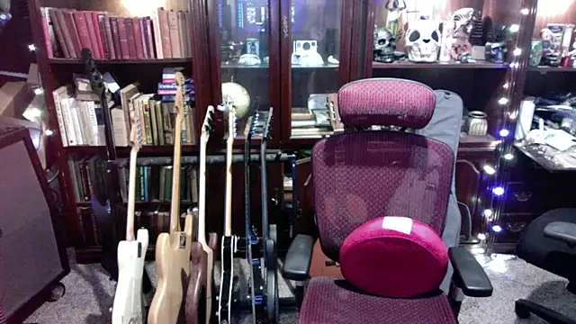 BeardedBear999 online show from 09/16/25, 02:51