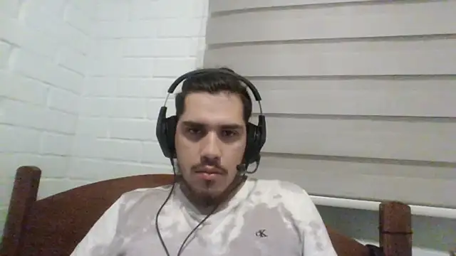 hung weeb online show from 12/04/24, 01:14