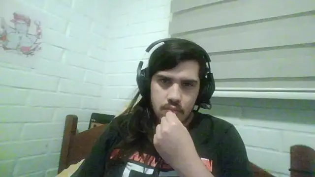 hung weeb online show from 10/21/25, 12:44