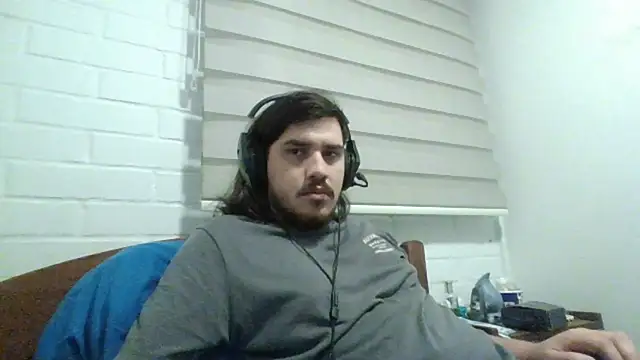 hung weeb online show from 04/04/26, 01:15