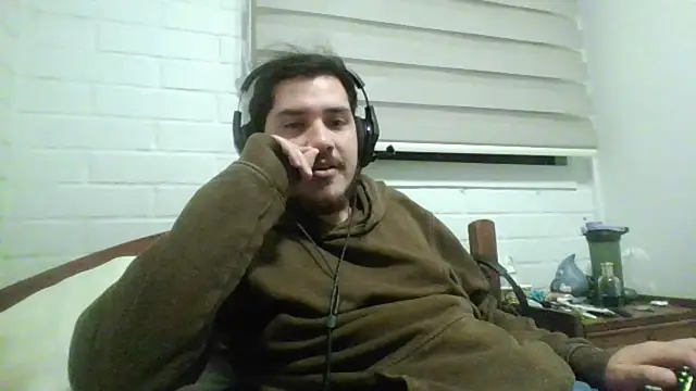 hung weeb online show from 04/15/26, 04:08