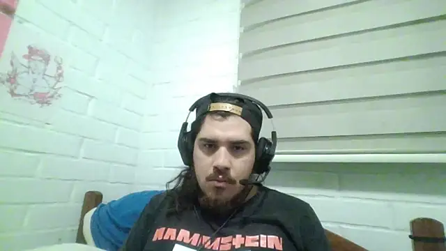 hung weeb online show from 04/20/26, 03:42