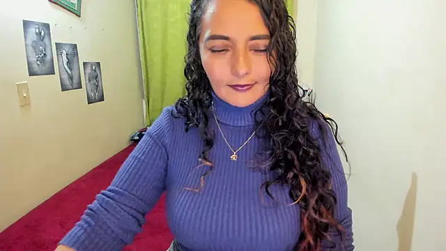 emma luxy online show from 12/29/24, 06:03