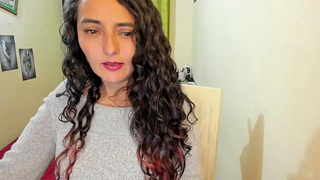 emma luxy online show from 01/03/25, 06:01