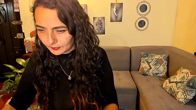 emma luxy online show from 02/20/25, 02:07