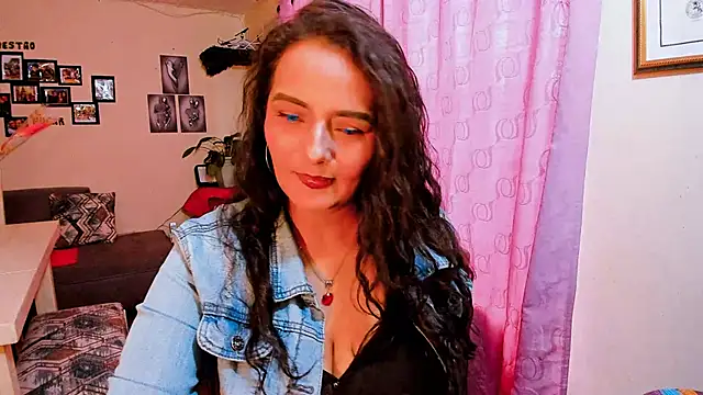 emma luxy online show from 01/15/26, 09:51