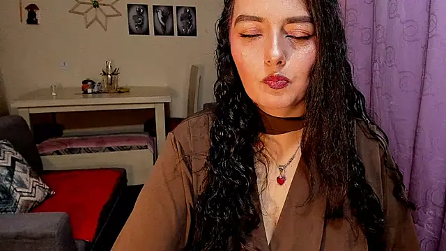 emma luxy online show from 04/11/26, 12:04