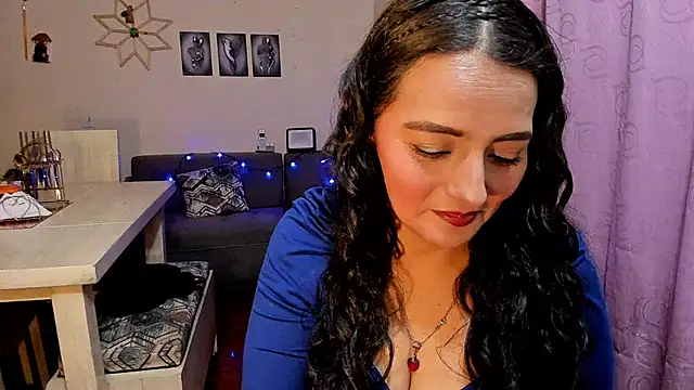 emma luxy online show from 04/23/26, 11:40