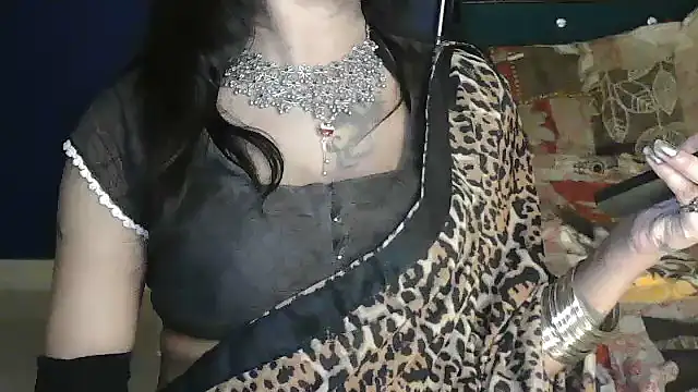 Snapshot of JannatDoll1 chatting on 11/16/25, 04:45 JannatDoll1 online show from 11/16/25, 04:45