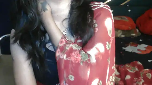 Snapshot of JannatDoll1 chatting on 11/27/25, 01:24 JannatDoll1 online show from 11/27/25, 01:24