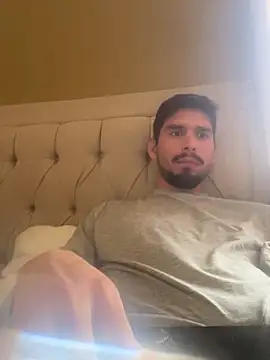 Tomthelong online show from 03/11/25, 06:41