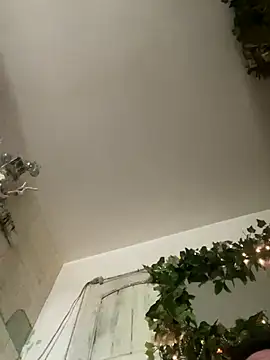 Tomthelong online show from 10/06/25, 05:54