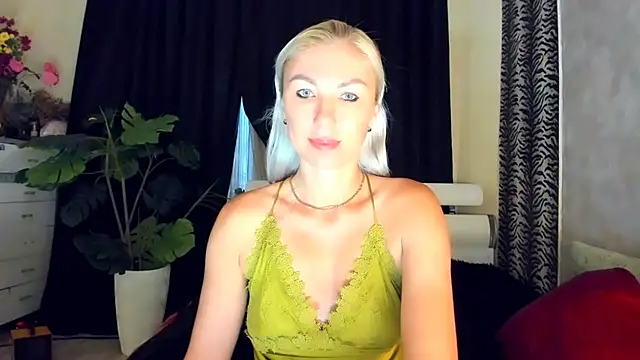 Snapshot of _SABOTAGE_ chatting on 06/21/26, 02:03 SABOTAGE online show from 06/21/26, 02:03