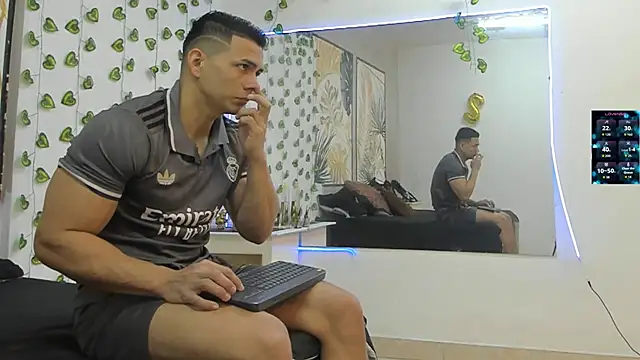 ChoreyTaiylor online show from 11/15/25, 02:46