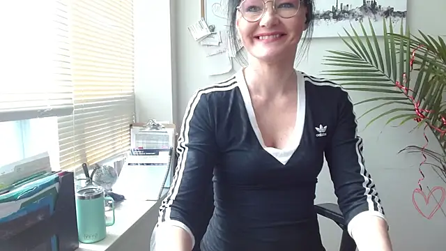 City Kat online show from 04/16/26, 03:46