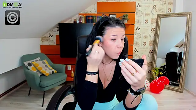 EmillyTaylor online show from 02/18/25, 04:26