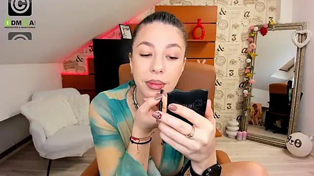 EmillyTaylor online show from 11/10/25, 04:44