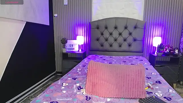 cheryl hs online show from 12/20/24, 01:47