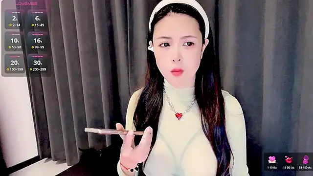 Snapshot of candy-yiyi chatting on 05/14/26, 01:56 candy-yiyi online show from 05/14/26, 01:56
