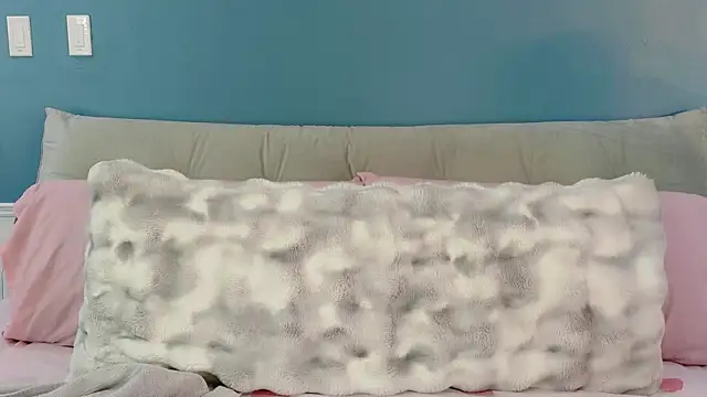 Snapshot of SaraBearXo chatting on 05/29/26, 12:03 SaraBearXo online show from 05/29/26, 12:03